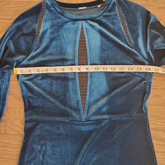 ELLIE TAHARI Velvet Dress - SMALL - Picture 9 of 12